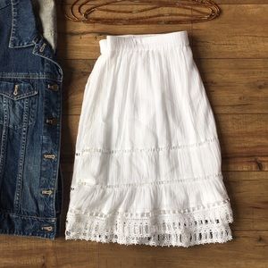 Old Navy White skirt